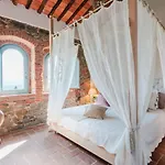 Alice, Panoramic Stone To Sleep 10 Vila